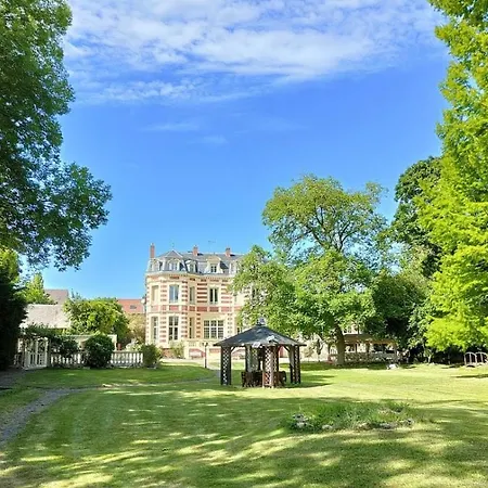 Littleartcastle Villa